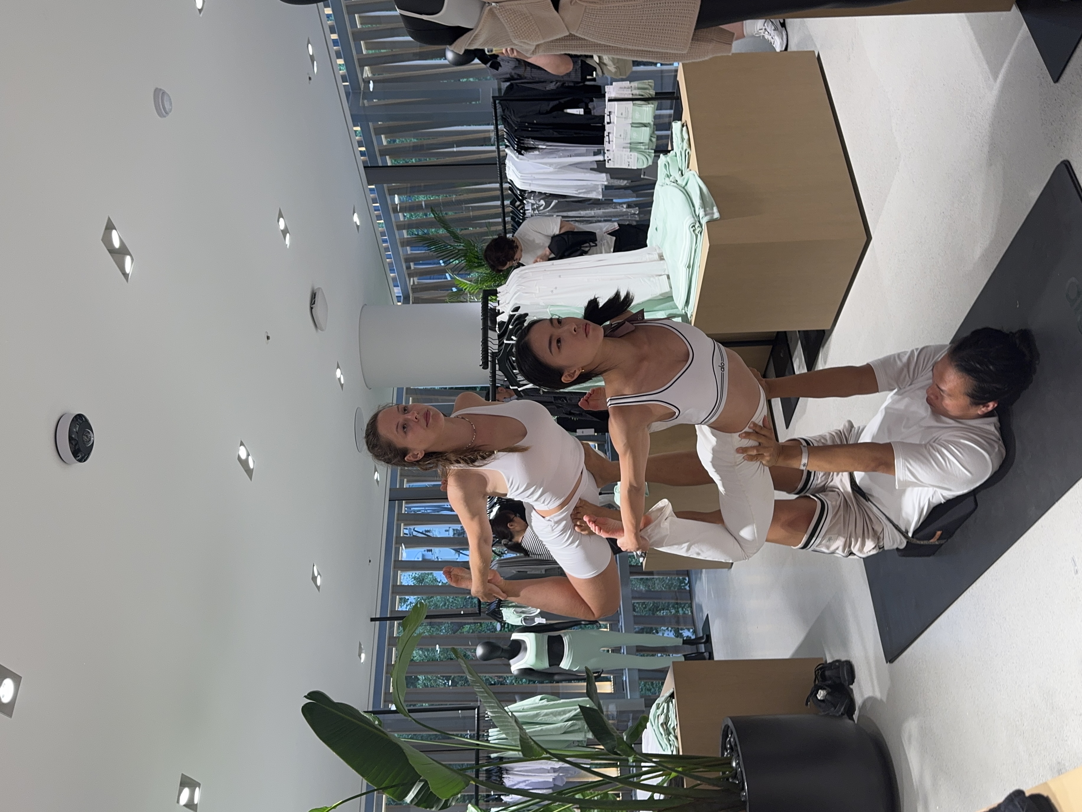 ALO Yoga Seoul collaboration photo 20260530ALO4