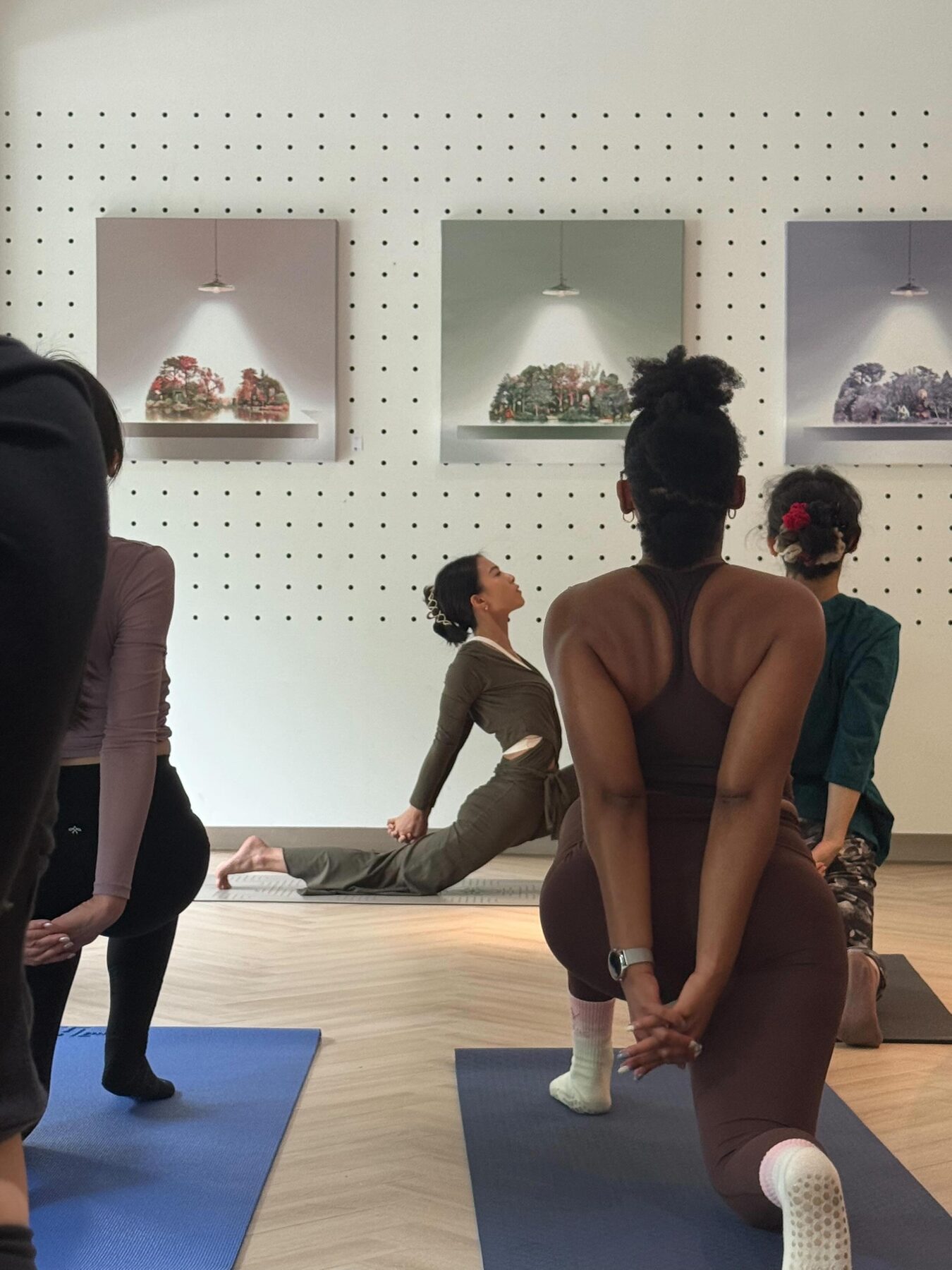 ISART Gallery yoga and sound experience