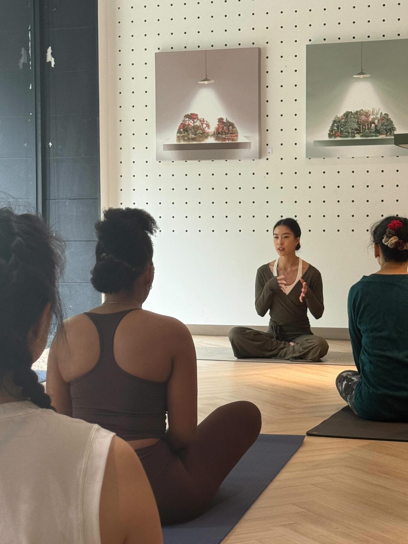 ISART Gallery mindful art event